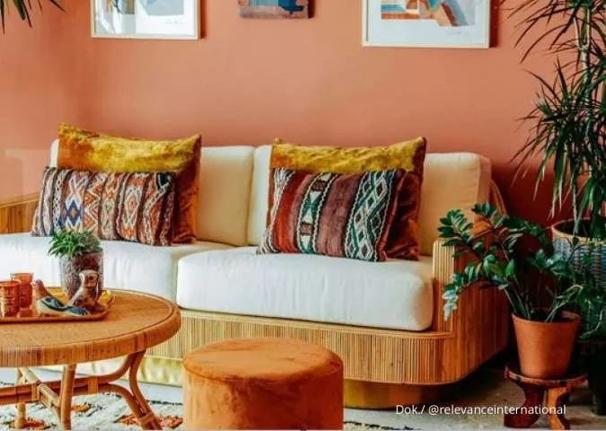Ruang keluarga warna oranye
