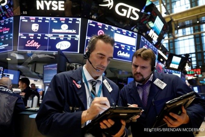 Pasar cemas, Wall Street dibuka memerah 