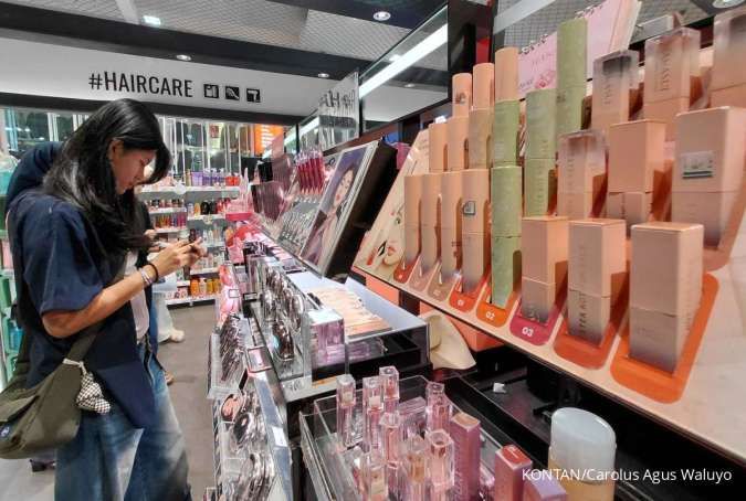 Strategi Peritel Kosmetik Tampil Menarik di Mata Pesolek