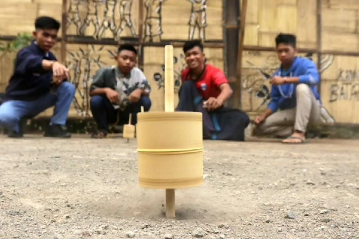 Tips Bagi Anda yang Memiliki Teman Social Butterfly