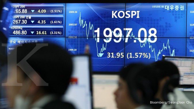 Bursa Asia jatuh oleh tiga sentimen
