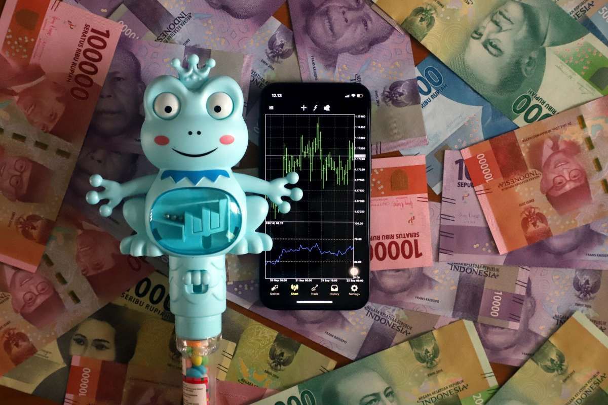 Robot Trading Diatur, Pelaku Pasar Sambut Positif