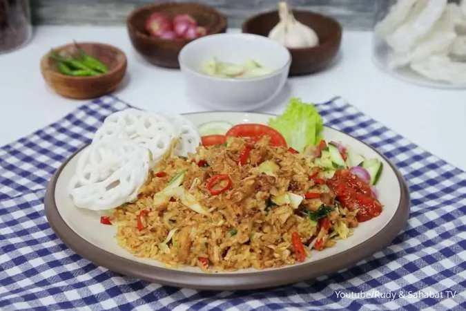 Resep Nasi Goreng Jawa Komplit Ala Restoran, Praktis Bisa Dibikin di Rumah