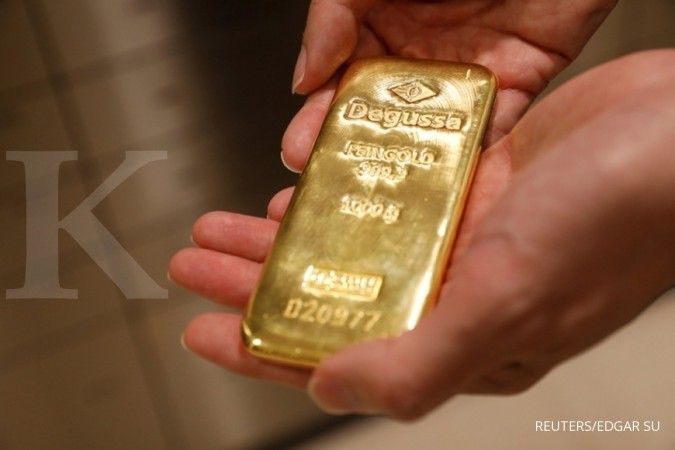Jelang Akhir Pekan, Harga Emas Merosot ke Level Terendah Sejak April 2020