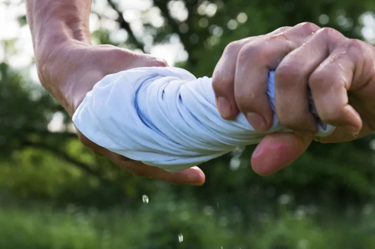 Hindari Bau Apek, Ikuti 7 Tips Bikin Jemuran Basah Jadi Cepat Kering