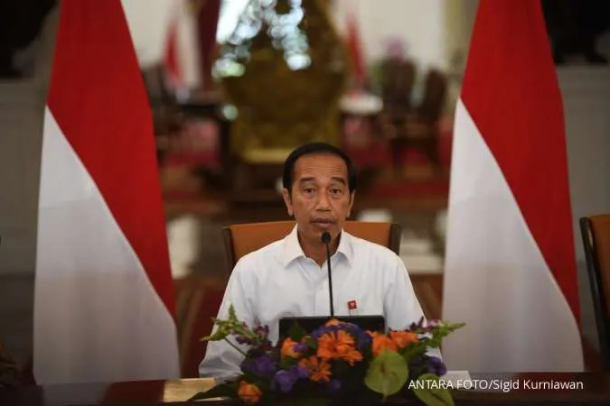 Indonesian President Likely to Weather Fuel Price Rise Uproar, Analysts Say