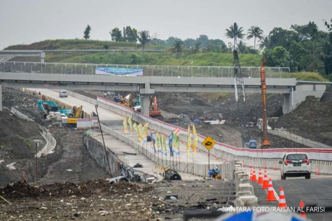 Ditargetkan Rampung Juni 2023, PUPR Buka Jalan Tol Cisumdawu Seksi 4-6 