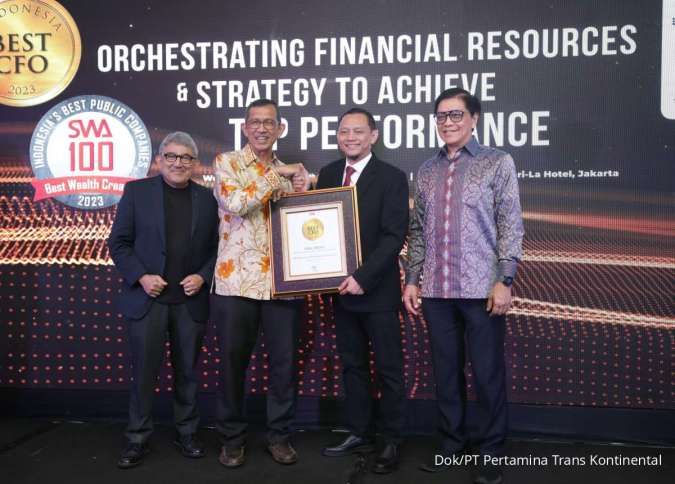 Direktur Keuangan & SDM PT Pertamina TransKontinental Raih Indonesi Best CFO dari SWA