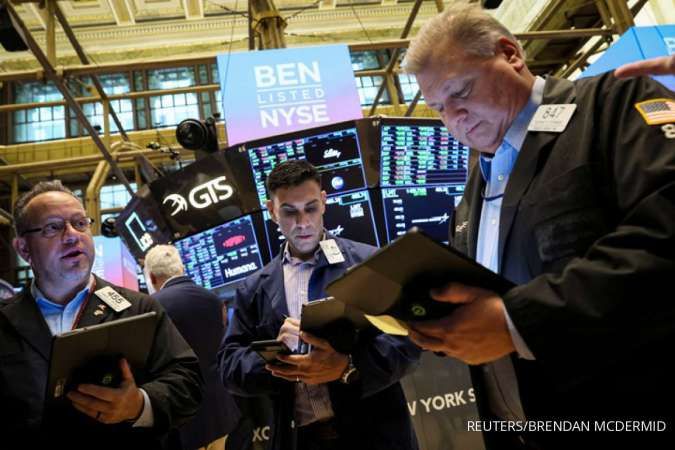 Wall Street Jatuh, Dow Menuju Terburuk Sejak Sepetember pada Jumat (9/12) 