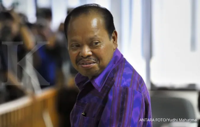 Sutan to resign from Dems central board