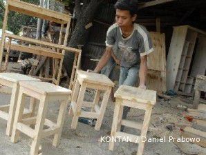 Sentra mebel ramai jelang tahun ajaran baru (3)