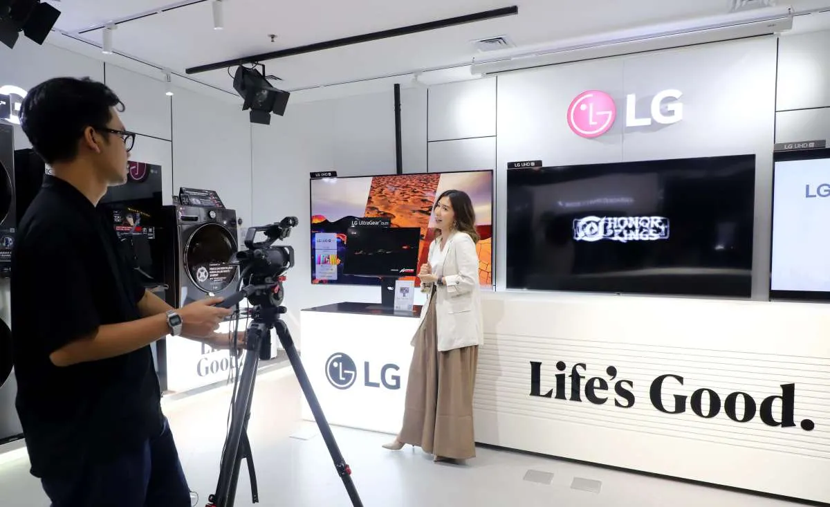 Merasakan Manfaat Kecerdasan Buatan dan IoT, Masyarakat Bisa Berinteraksi Langsung