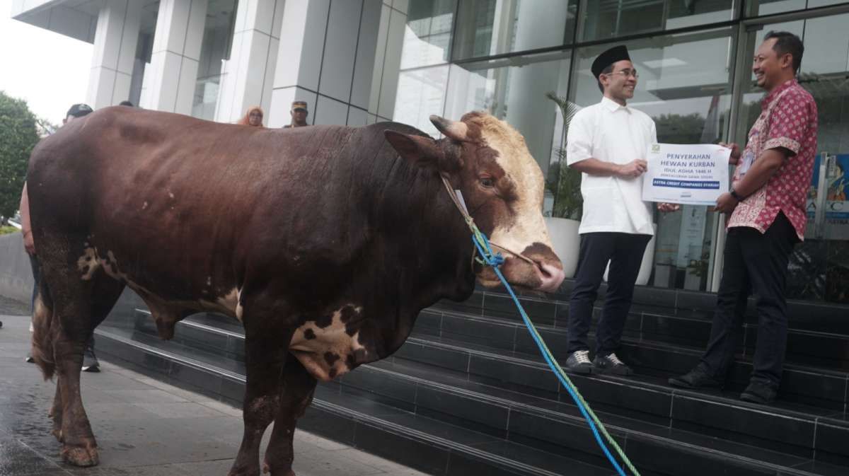 Astra Credit Companies (ACC) Serahkan 160 Hewan Kurban Idul Adha