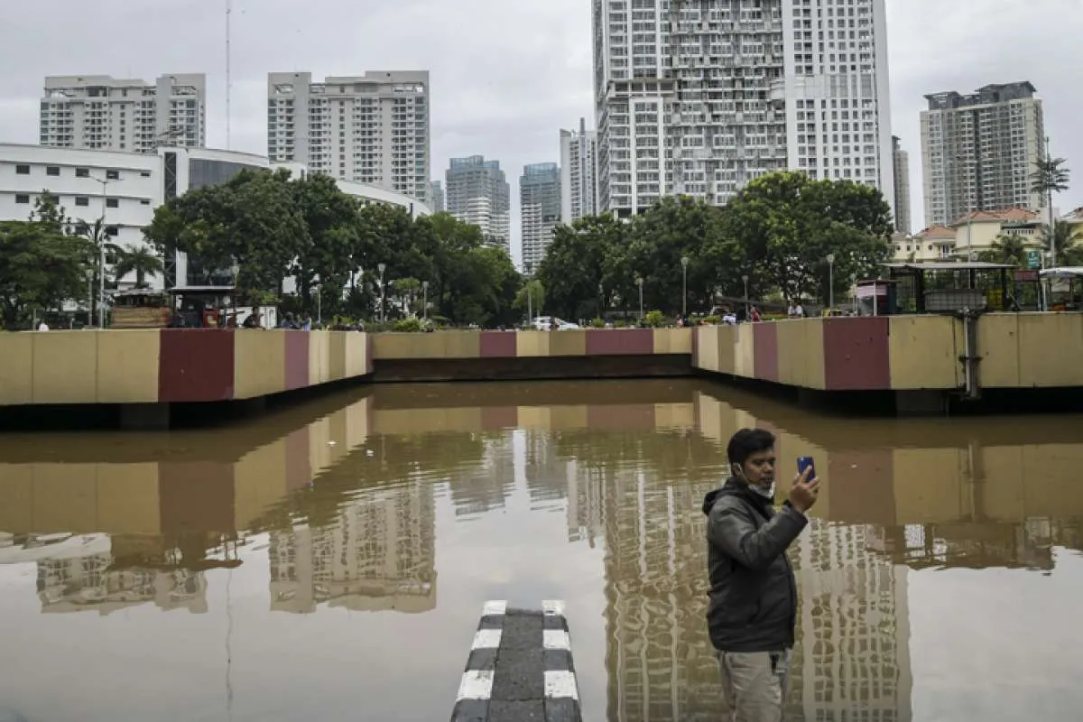 Banjir di underpass Gandhi Kemayoran tersisa satu meter