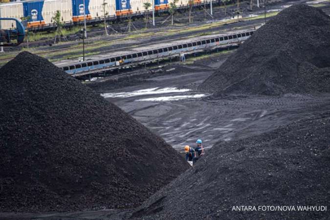 Indonesia Relaxes Export Ban to Allow 37 Coal Vessels to Depart