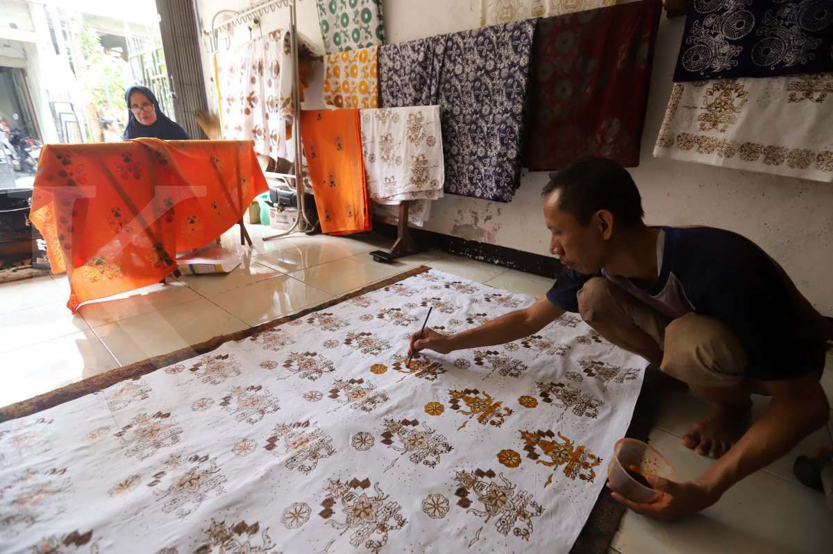 Produksi batik 