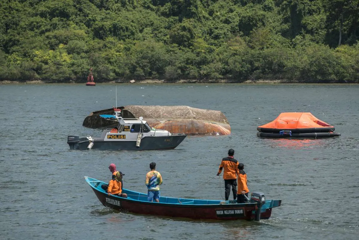 15 Orang Tenggelam Usai Kapal Terbalik di Teluk Mawasangka, Sulawesi Tenggara
