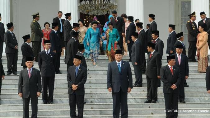 Wakil Ketua MPR usul potong gaji pejabat