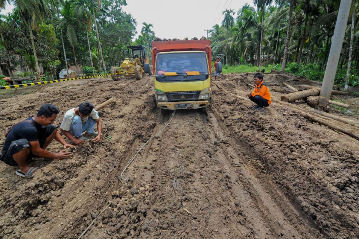 Dana Perbaikan Jalan Rusak di Daerah Rp 14,9 Triliun
