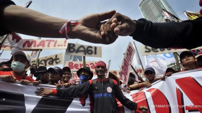 Aksi May Day, AJI Jakarta usung gurita raksasa