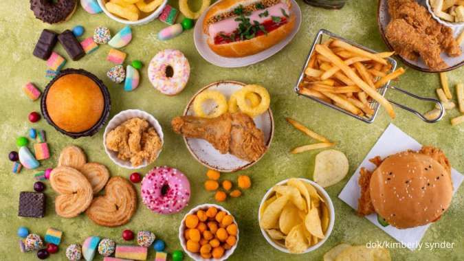 9 Cara Berhenti Makan Junk Food Tanpa Menyiksa Diri Sendiri 