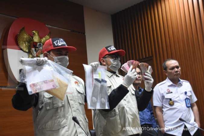 KPK tahan tiga tersangka dugaan suap pejabat imigrasi Mataram