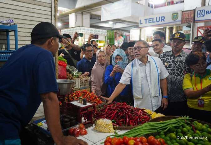 Kunjungi Pasar Besar Madiun, Mendag Zulkifli: Harga Bapok Murah & Terjangkau 
