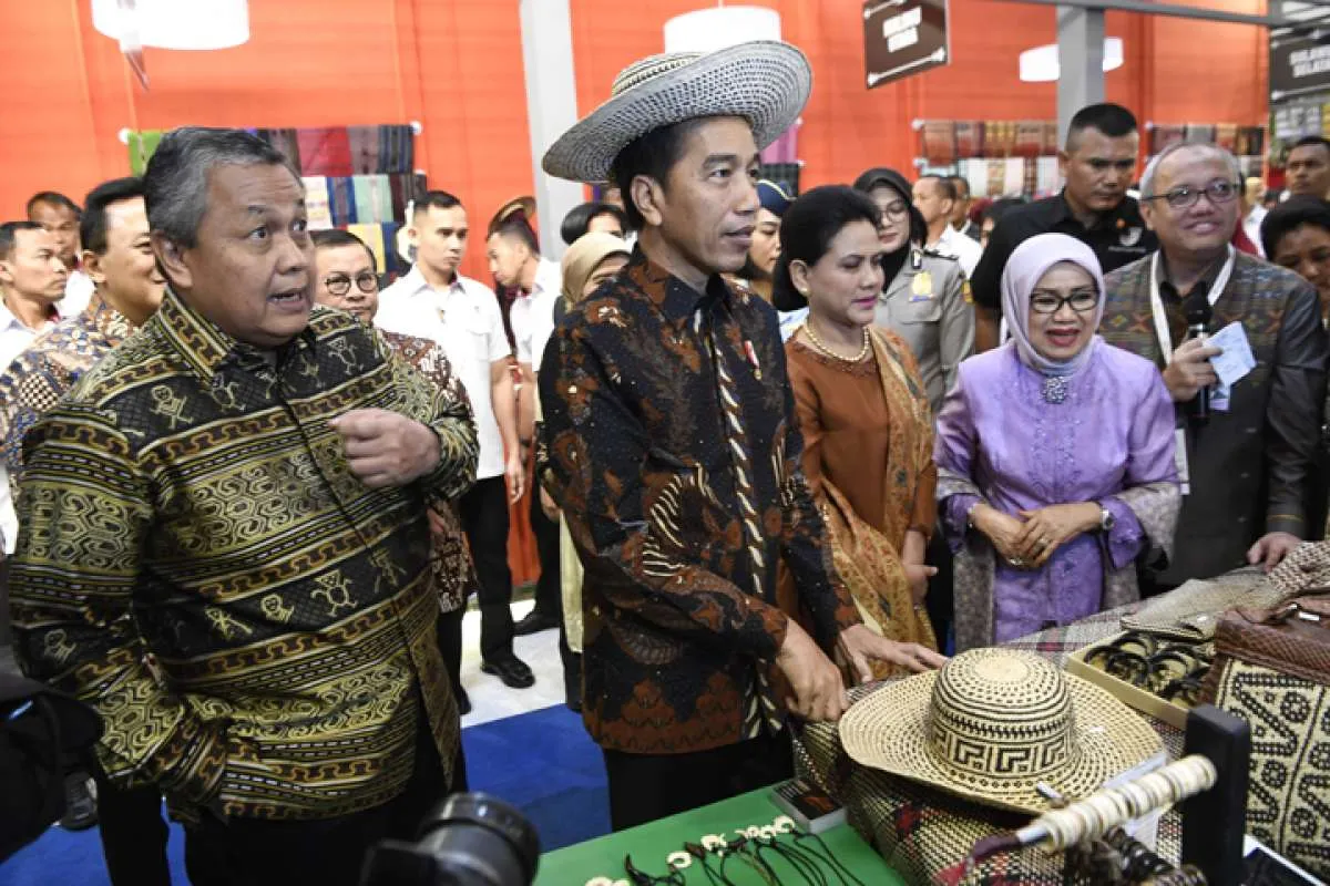 Jokowi targetkan pembiayaan UMKM capai 30% dari total kredit yang disalurkan 