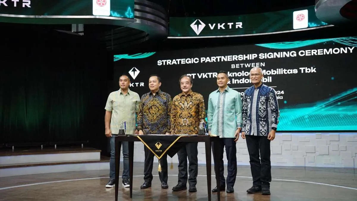PT VKTR Teknologi Mobilitas Tbk & Indomobil Teken Perjanjian Kemitraan Strategis