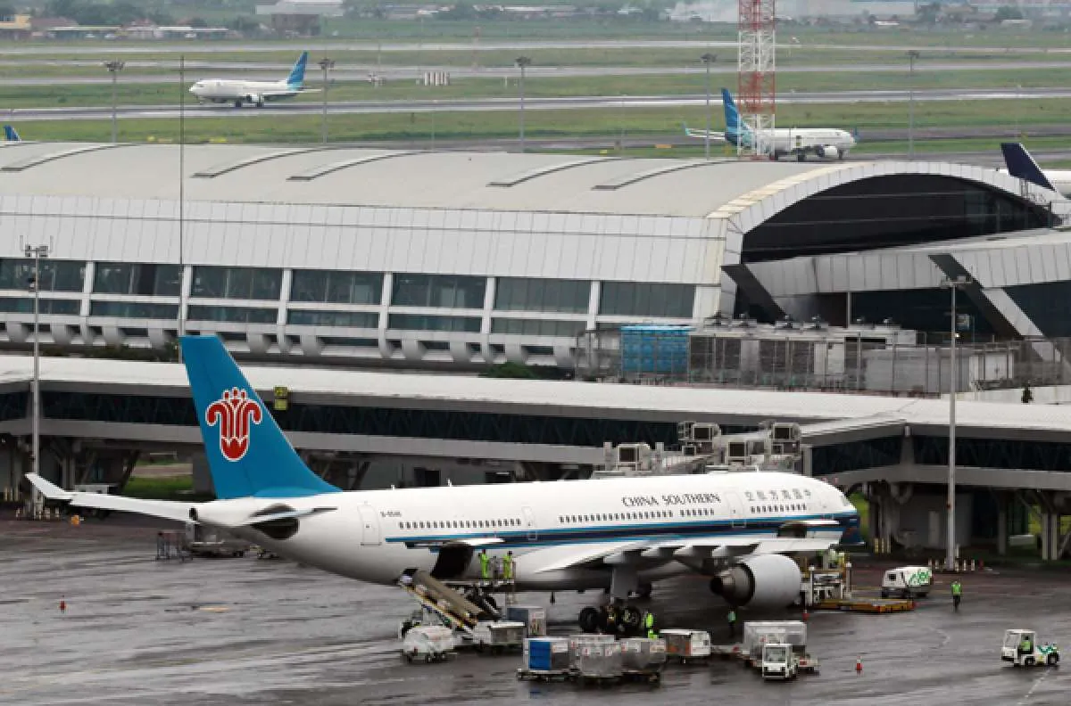 Bandara Soekarno-Hatta resmi tutup rute penerbangan dari dan ke China 