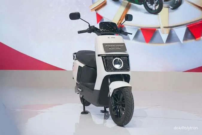 Polytron Luncurkan Fox 200, Motor Listrik Didesain Khusus Untuk Perempuan