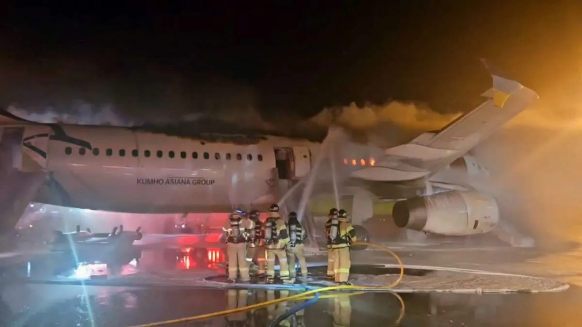 Pesawat Terbakar di Bandara Busan Korea Selatan, Tak Ada Korban Jiwa