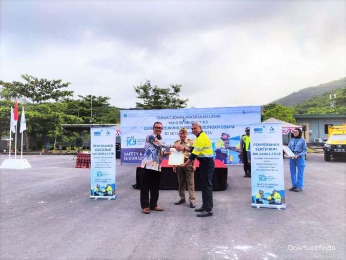 SUCOFINDO Serahkan Sertifikat SMK3 untuk PT Amman Mineral Nusa Tenggara