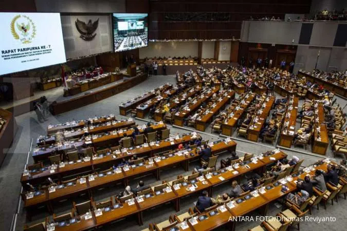 Indonesia parliament to vote on flagship jobs bill, police bar protest