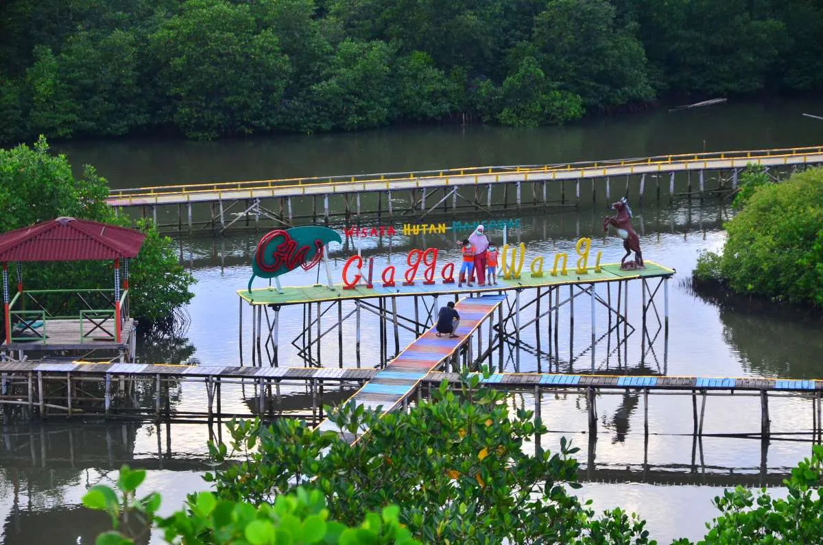 Cuaca Jawa Tengah Panas Minggu (28/5) Suhu 34°C di Kendal, Semarang, Demak & Rembang