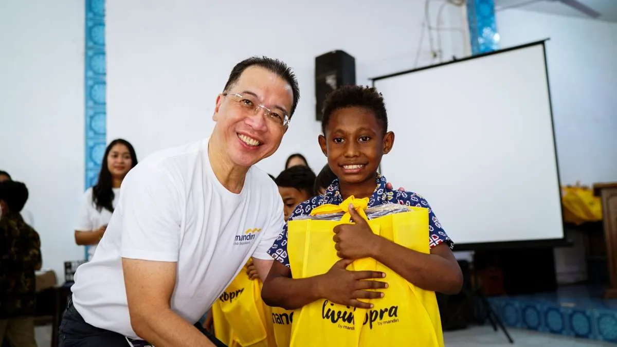 Bank Mandiri Berikan 2.000 Paket Kesehatan dan Sekolah Jelang Nataru