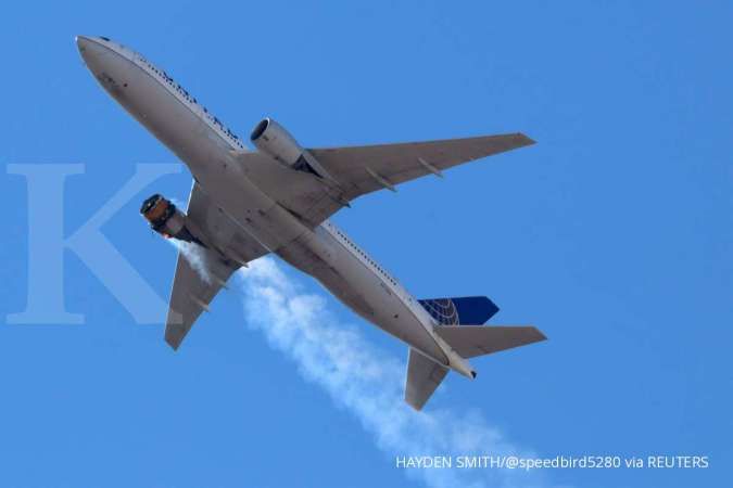 Harga Minyak Melonjak, United Airlines Batalkan 5% Penerbangan