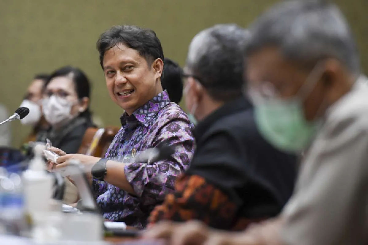 Menkes: Setelah vaksinasi, kasus Covid-19 pada tenaga kesehatan turun