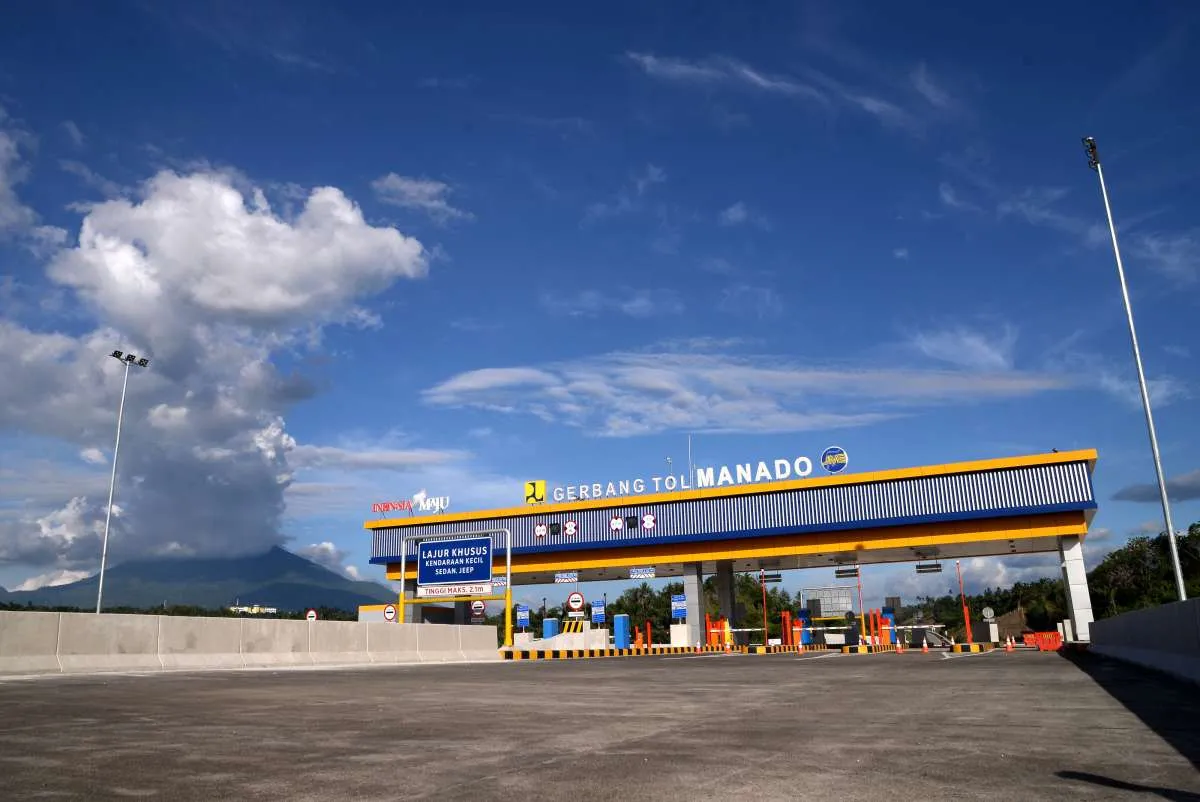 Jokowi resmikan jalan tol lagi di tengah pandemi Covid-19