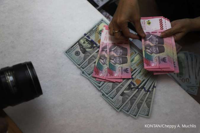 Rupiah Makin Melemah ke Rp 16.449 Per Dolar AS di Tengah Hari Ini (12/3)