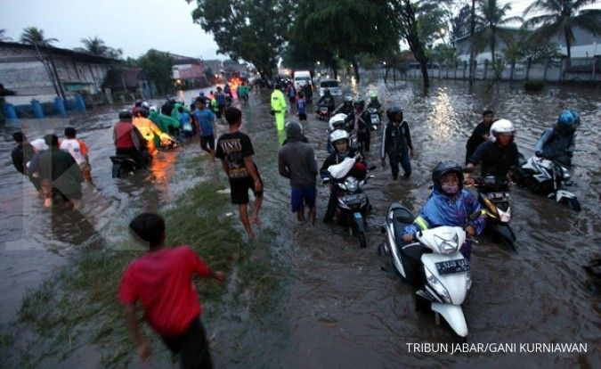 Banjir, Jalan Nasional Bandung-Garut macet