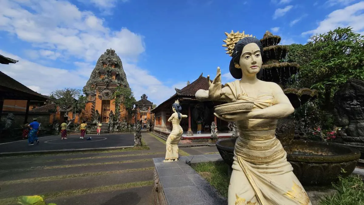 Cuaca di Bali Cerah Berawan Sepanjang Hari Suhu Udara Denpasar Bisa Mencapai 32°C 