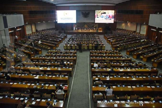 Baru sehari dilantik, separuh anggota DPR dan DPD sudah bolos sidang