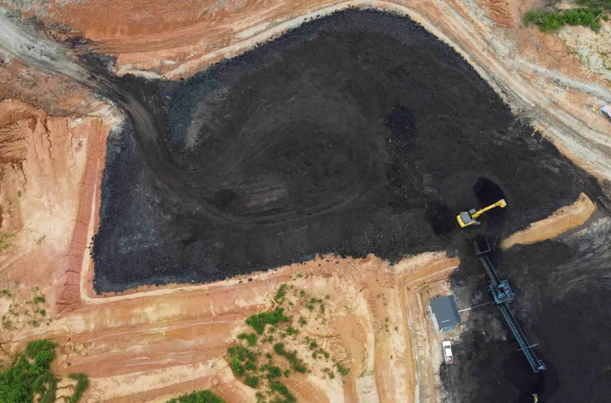 Bahlil Tetapkan Harga Batubara dan Mineral Logam Acuan September 2024