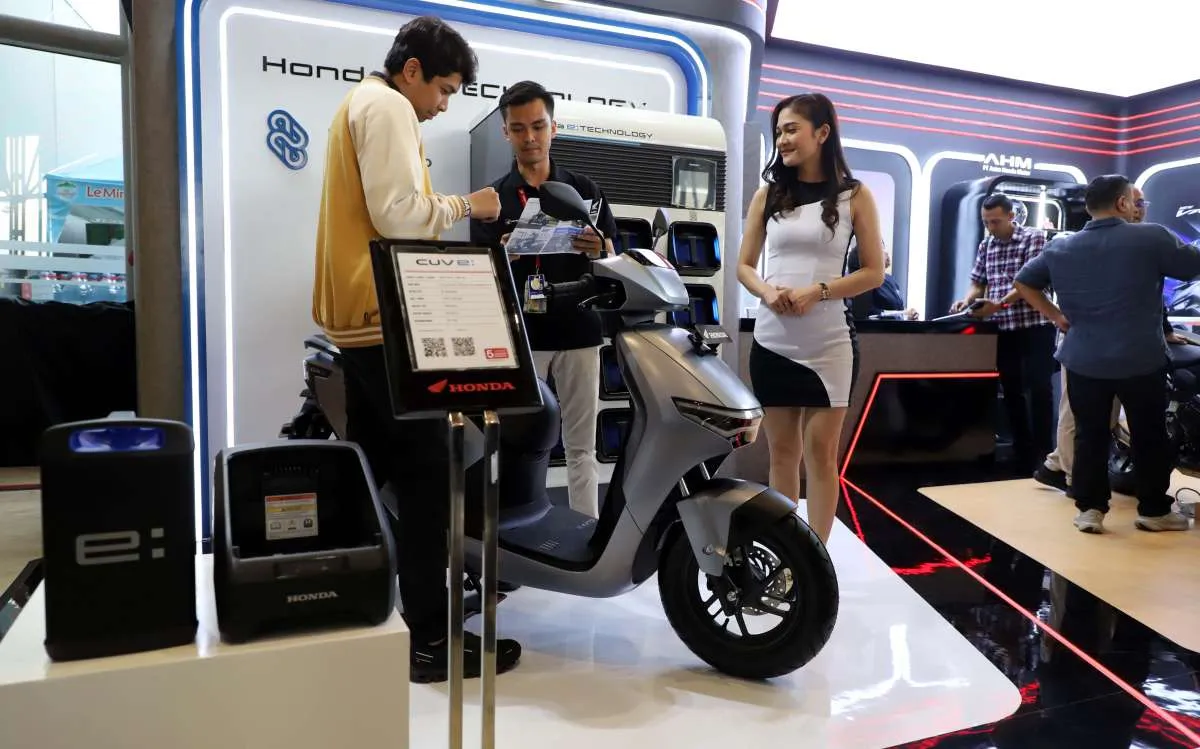 Prabowo Tantang Industri Bisa Produksi Motor Listrik Tembus 2 Juta Unit
