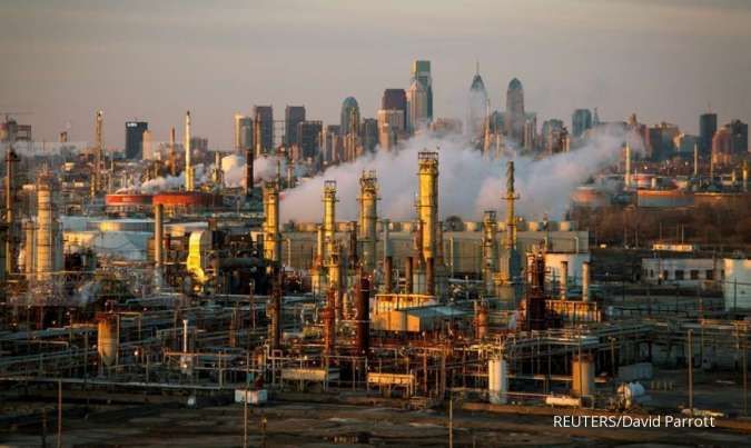 Oil edges up on tighter supply, but demand concerns check gains