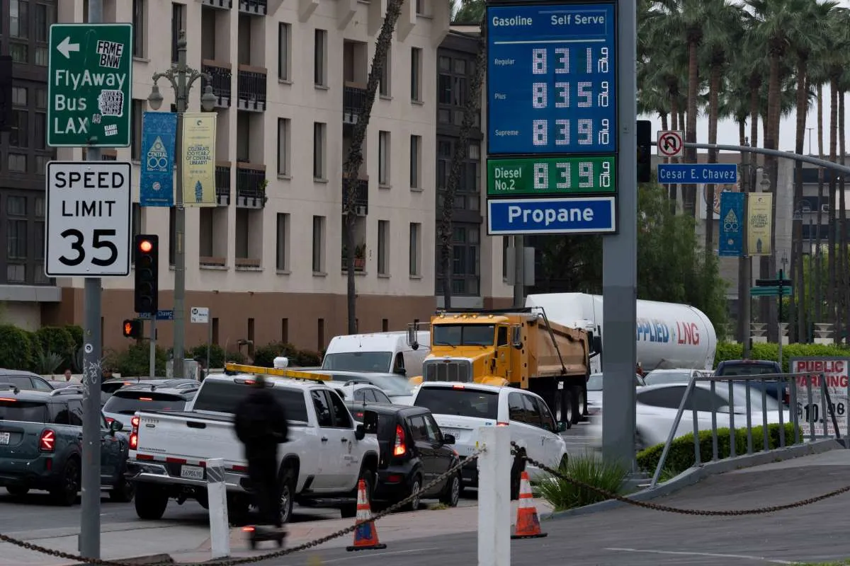 Harga BBM di AS: Trump Berencana Goyang Aturan Demi Tekan Lonjakan Biaya