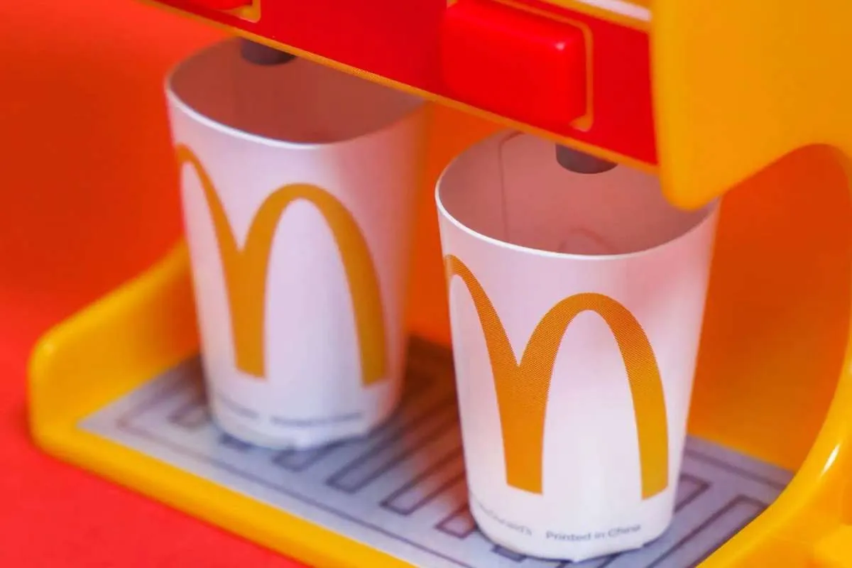 Promo McD 2024, Happy Meal Let’s Play McDonald’s Gratis 1 Mainan Kejutan