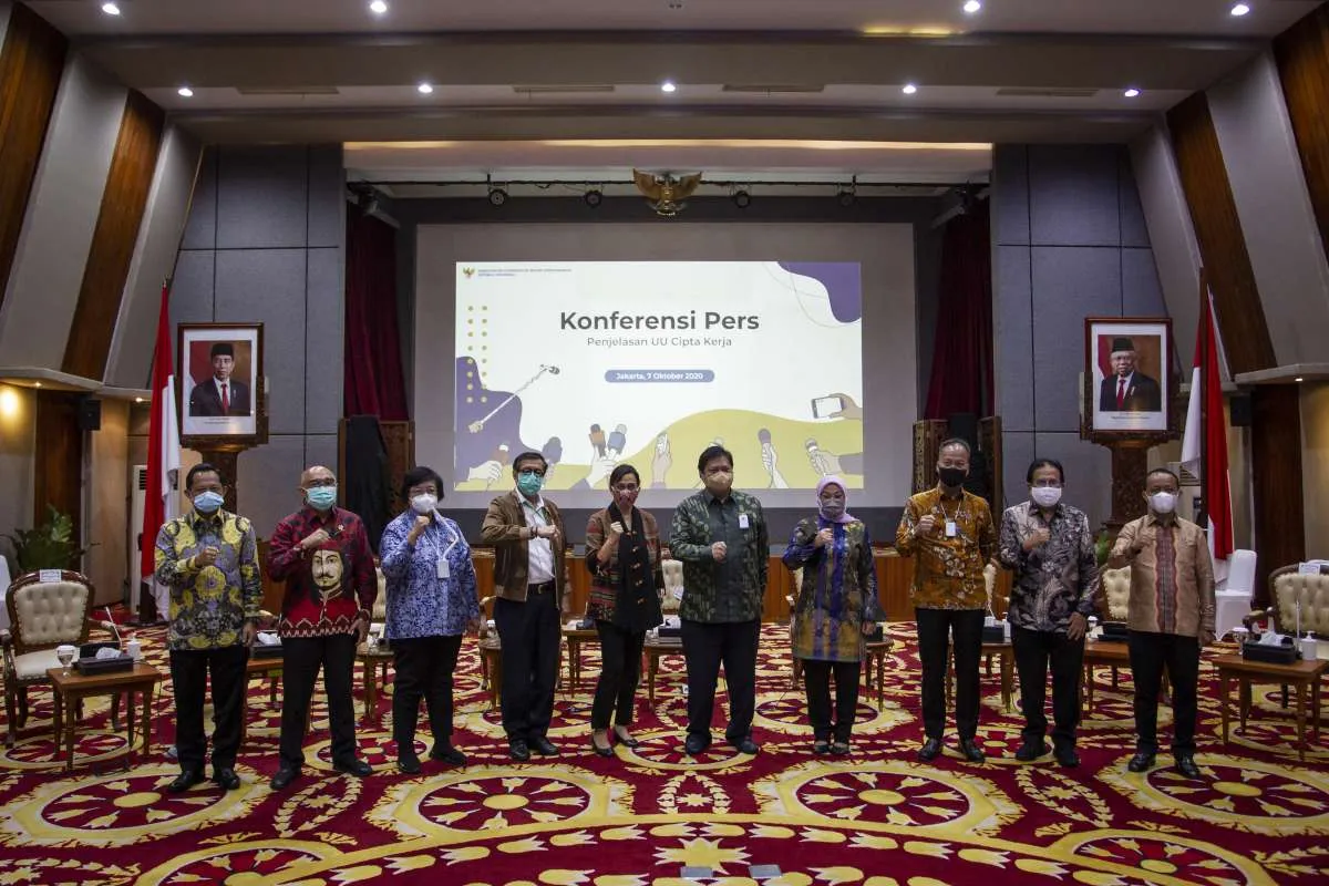 Ekonom sebut UU Cipta Kerja jamin kepastian hukum rekrutmen tenaga kerja