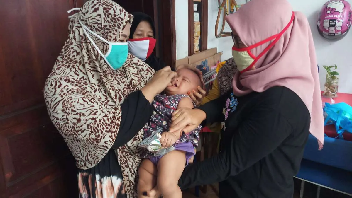 Jangan ikut panik, ini cara mudah menenangkan bayi yang menangis